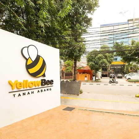 Yellow Bee Tanah Abang Jakarta Exterior photo