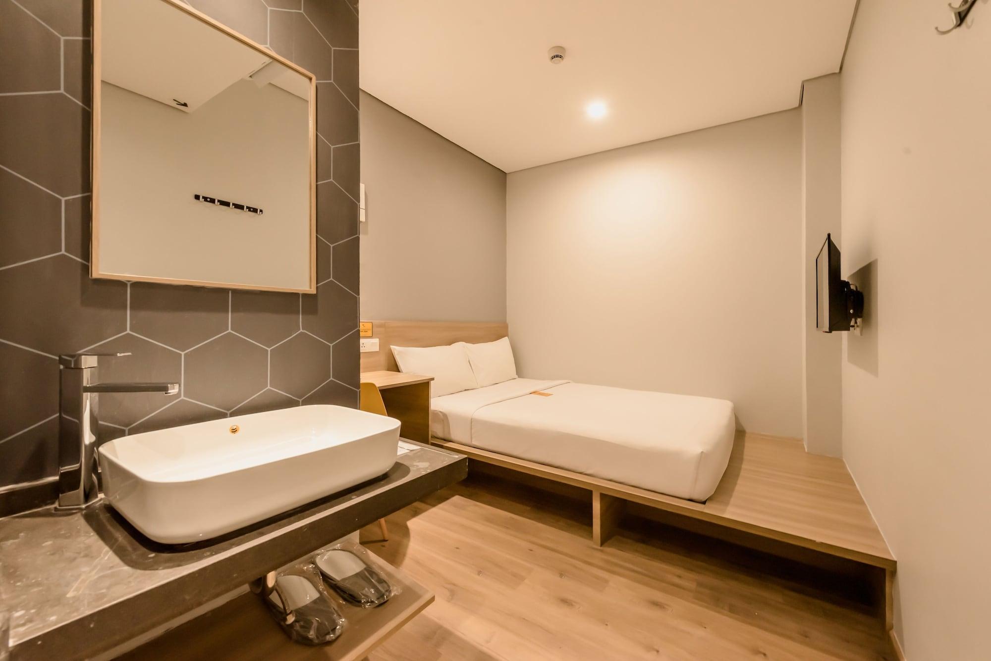 Yellow Bee Tanah Abang Jakarta Exterior photo
