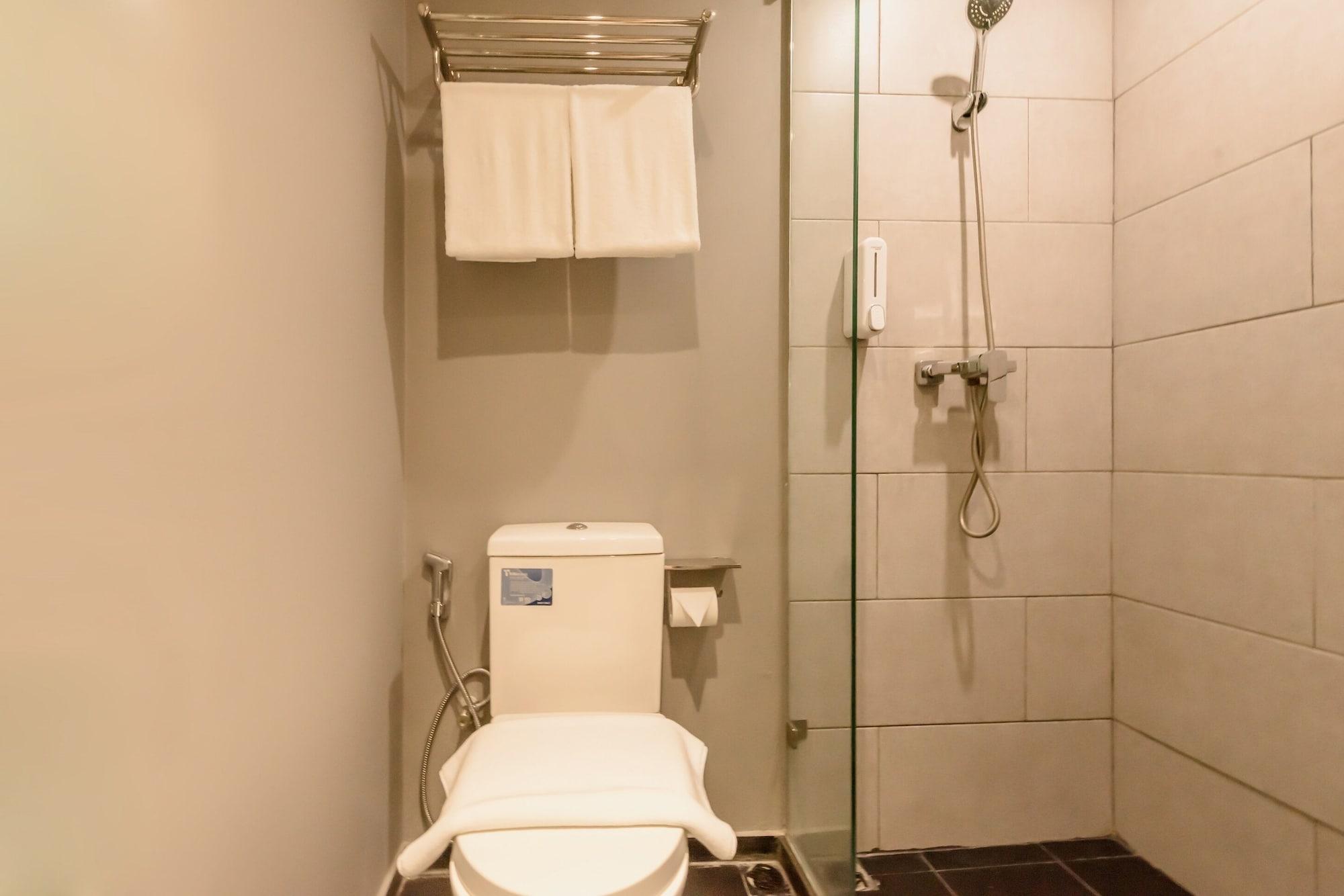 Yellow Bee Tanah Abang Jakarta Exterior photo